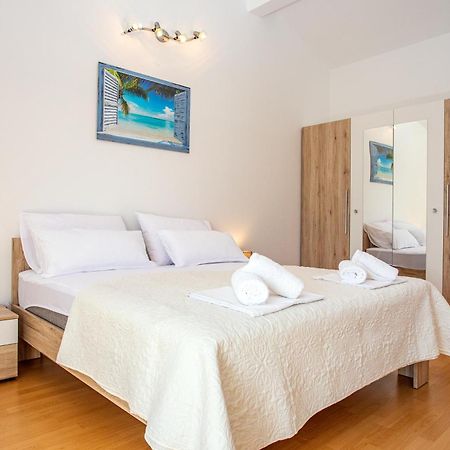 Apartments Adisa Omiš Exteriér fotografie