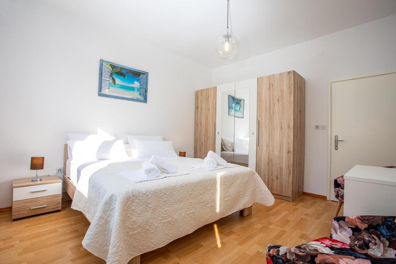 Apartments Adisa Omiš Exteriér fotografie